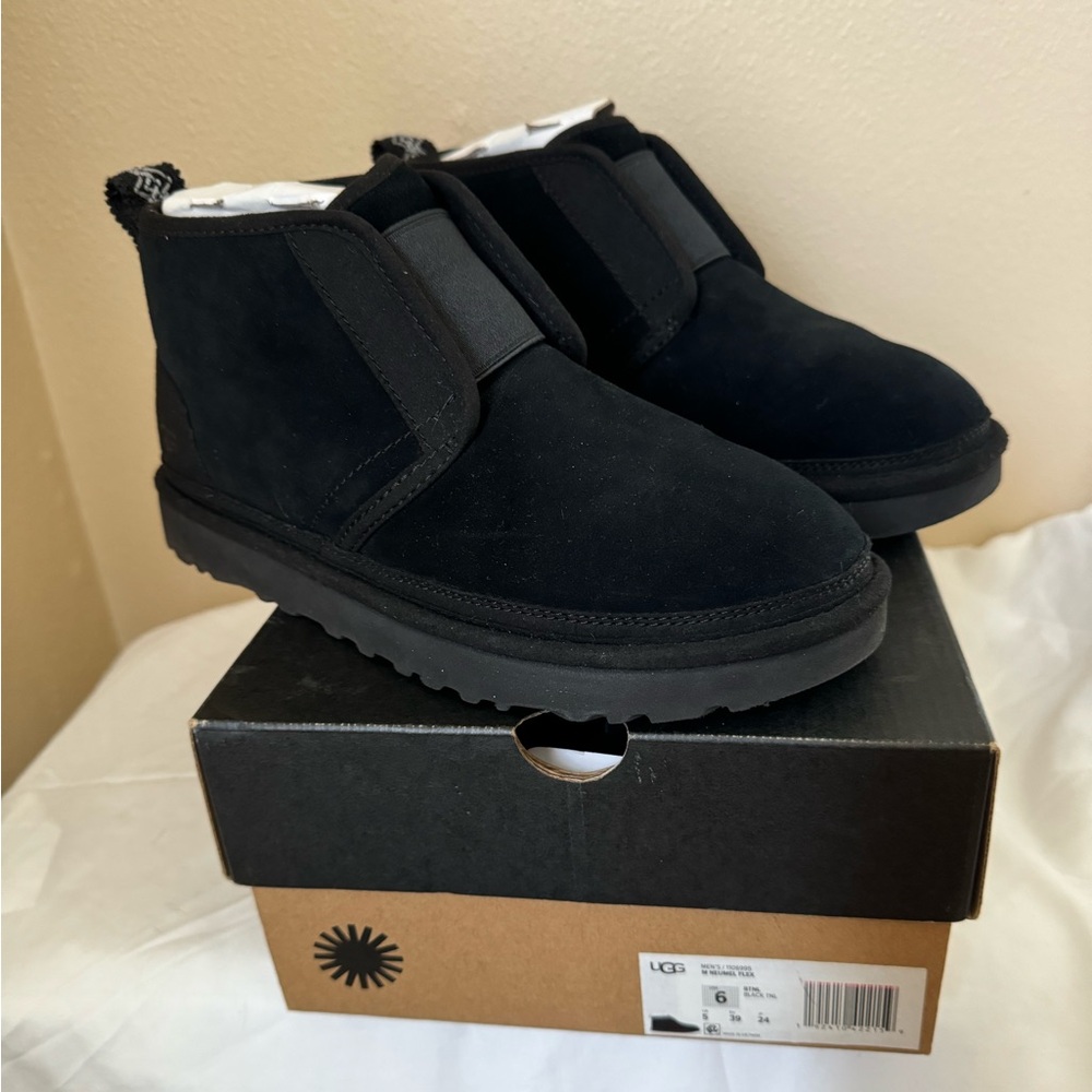 Black Ugg short boots